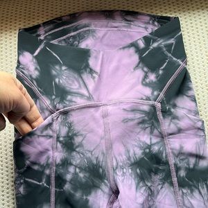 Lululemon kid size zero.